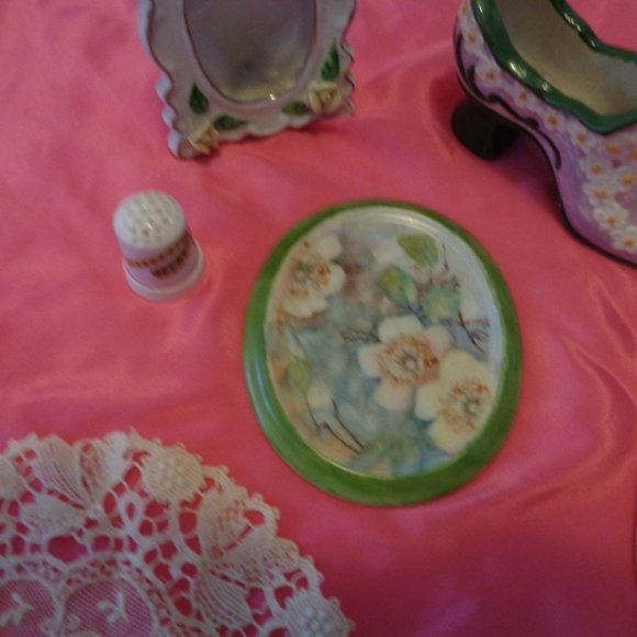 VINTAGE EDWARDIAN ROMANCE SHOE FRAME PLAQUE ETC. LOT - Picture 5 of 7